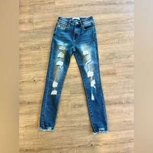Trendy Distressed Skinny Jeans in Blue for Young Girls